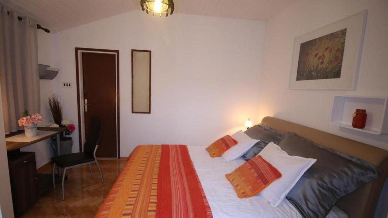 Villa Renipol Adults Only Sutivan Eksteriør billede