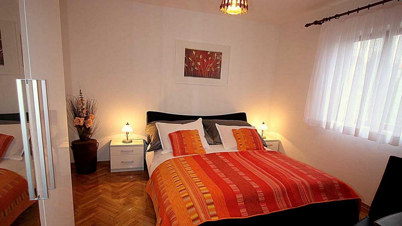 Villa Renipol Adults Only Sutivan Eksteriør billede