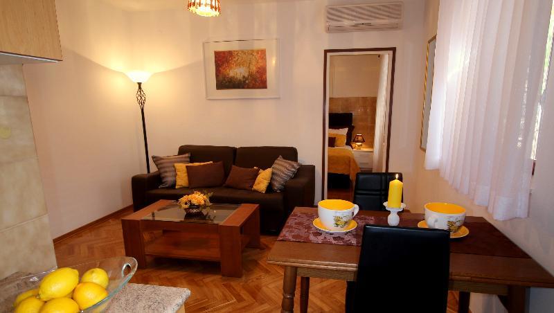 Villa Renipol Adults Only Sutivan Eksteriør billede