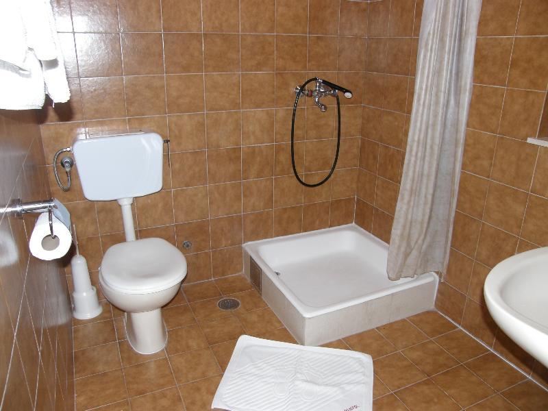 Villa Renipol Adults Only Sutivan Eksteriør billede